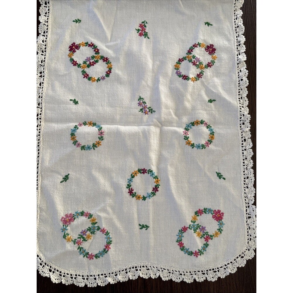 Vintage christmas holiday wedding scalloped edge granny cottage